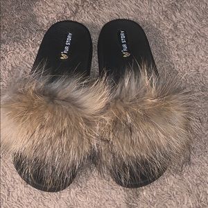 fake fur slides